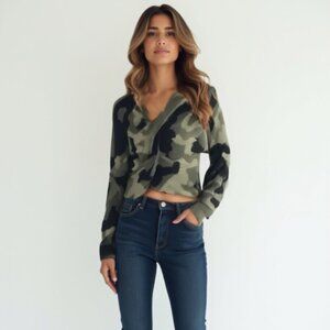 UK2LA Camo Twist Front Cropped Sweater | Camouflage V-Neck Knit S❤️